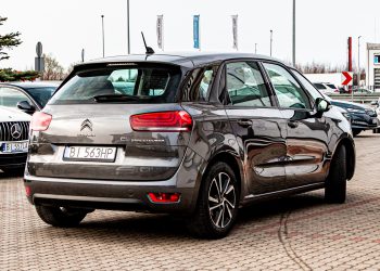 69c6ed617b26d000000 (1)